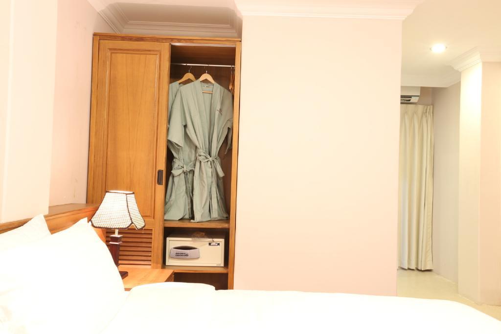 Hotel Royal King Yangon Esterno foto