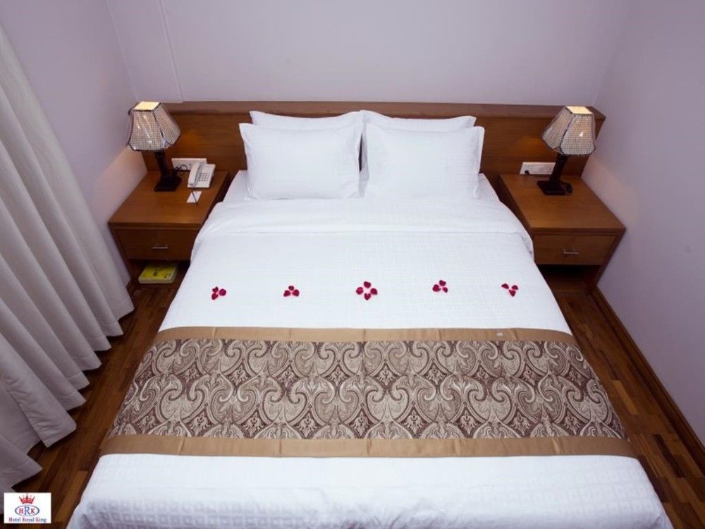 Hotel Royal King Yangon Esterno foto