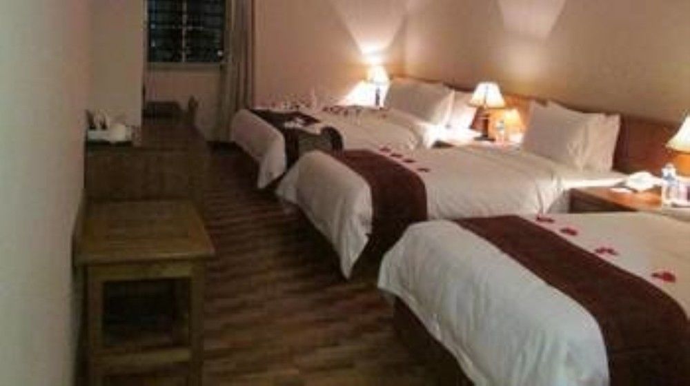 Hotel Royal King Yangon Esterno foto