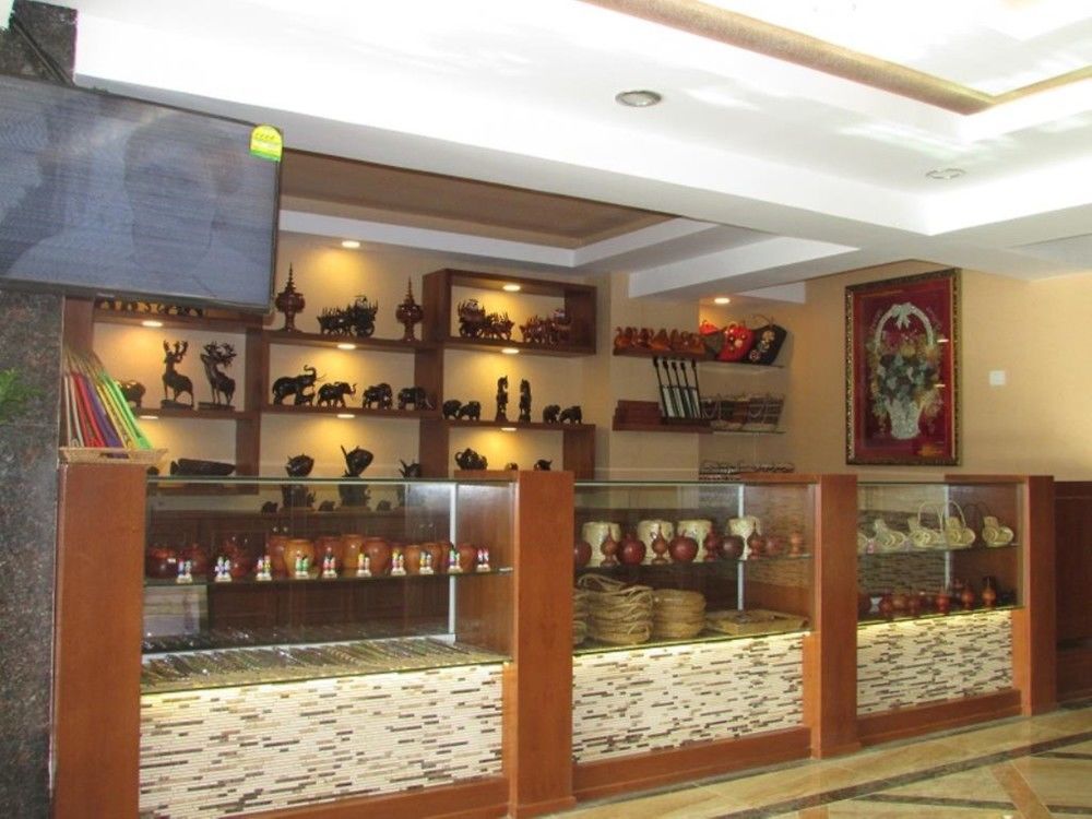 Hotel Royal King Yangon Esterno foto